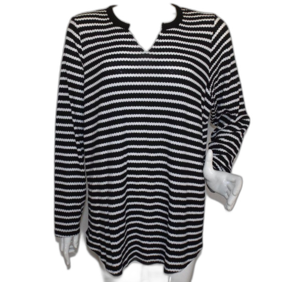 TORRID Thermal Top, 3/3X, Black/White Stripes, Long sleeve, Notch collar - Picture 1 of 14